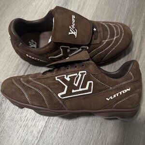 Louis Vuitton footprint Size US 11(EU44)